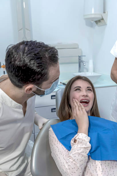 Best Emergency Cosmetic Dentistry (e.g., broken veneers) in Lynwood, CA